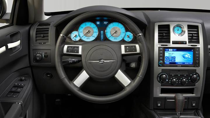 Dashboard Of 2010 Chrysler 300 S6